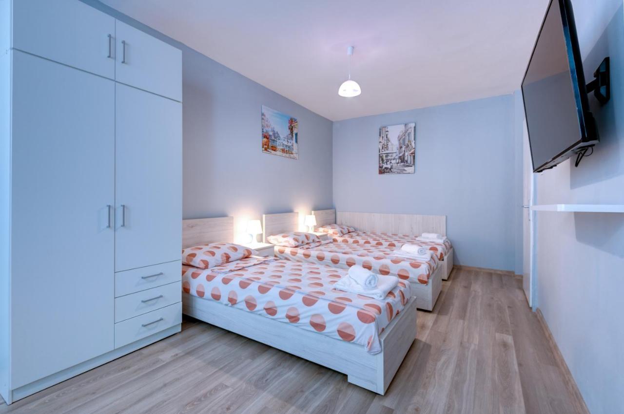 Daisy - 3 Room And Kitchen Apartment In Lazur Burgas Exterior photo