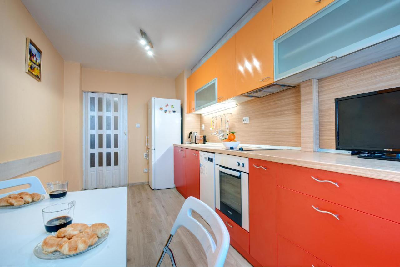 Daisy - 3 Room And Kitchen Apartment In Lazur Burgas Exterior photo